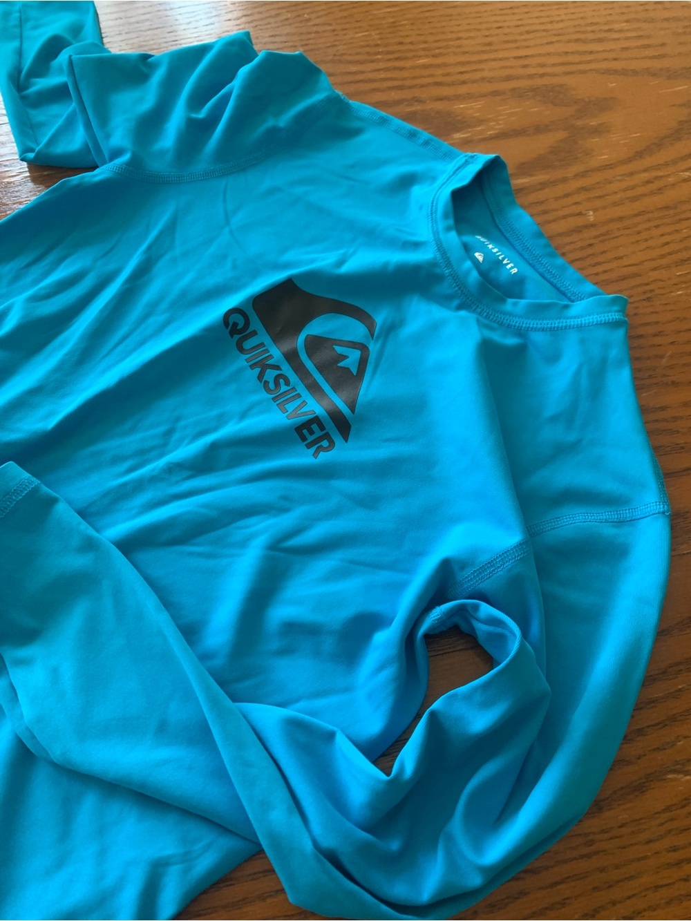 Quiksilver Turquoise Long Sleeve Rash Guard size small - Picture 6 of 6